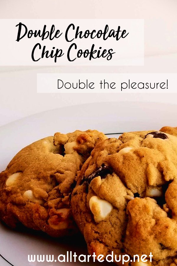 Chocolate chip cookies are a magnificent thing.  They can come in so many forms, from the soft, cookies fresh from your oven, to enormous, buttery cookies from a bakery, and every size and texture in between.  And all of them make the perfect, handheld comfort food.